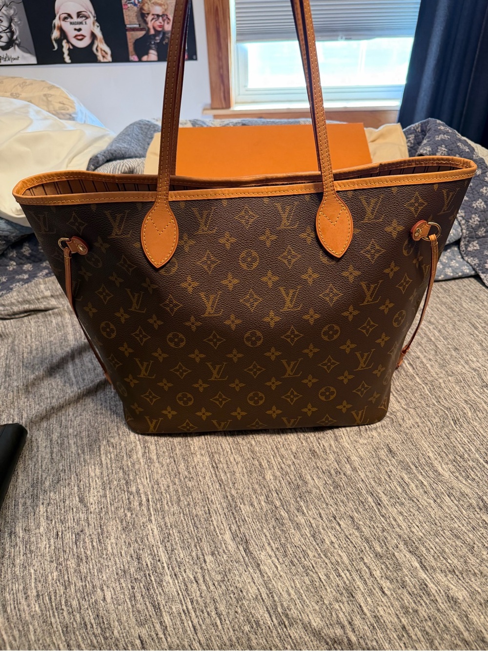 Louis Vuitton Neverfull MM and Vertical Zippy Wallet Monogram - Picture 7 of 11